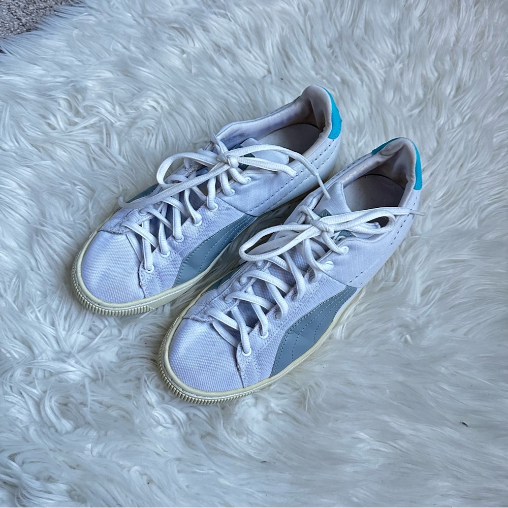 Puma White and Light Blue Casual Sneakers